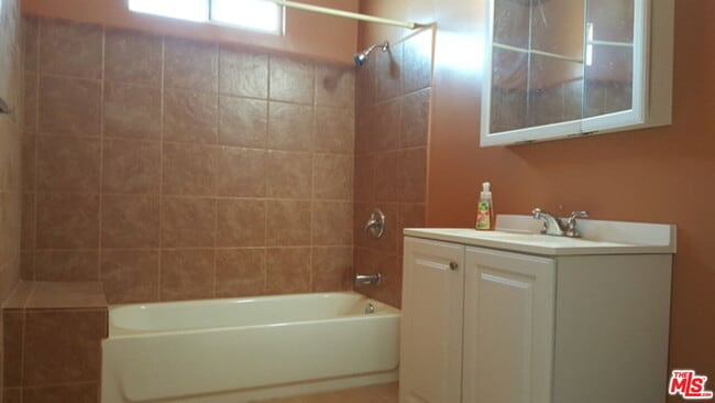 Photo - 4240 Denker Ave