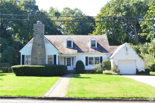 Building Photo - 25 Hathaway Rd Rental