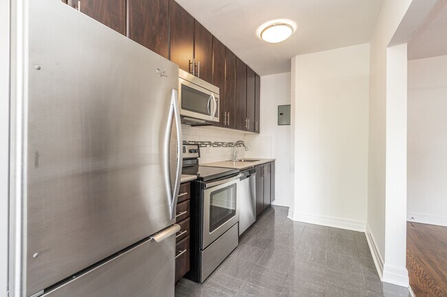 Building Photo - 16 St Joseph St Unit 36