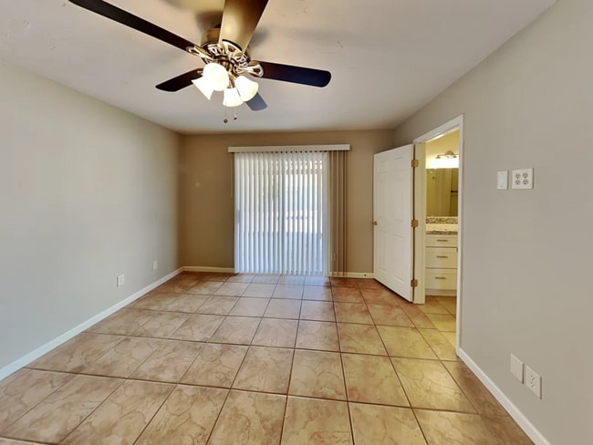 Photo - 705 W Nopal Pl