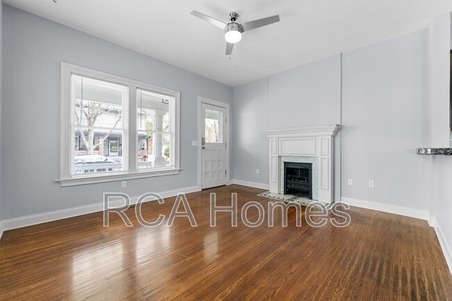 Photo - 613 E New York St