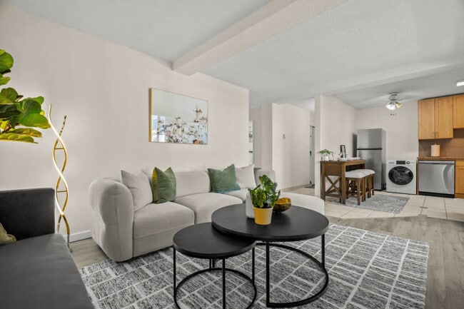 Photo - 115-117 17 Ave SW Unit SI ID1314554P