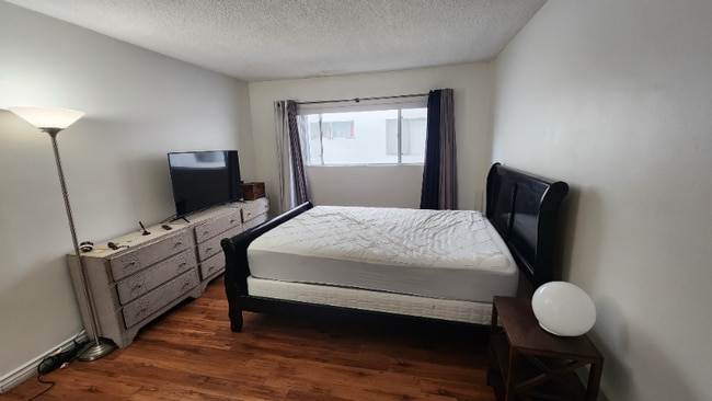 Building Photo - 310 S Almont Dr