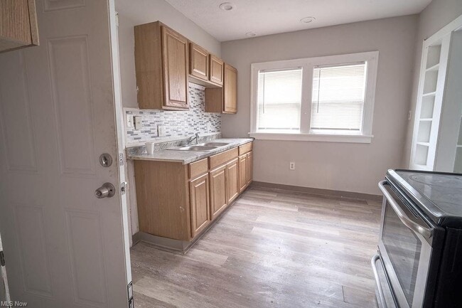 Photo - 3652 E 151st St Unit 1