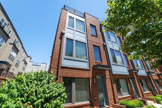 Building Photo - 16223 Decker Pl