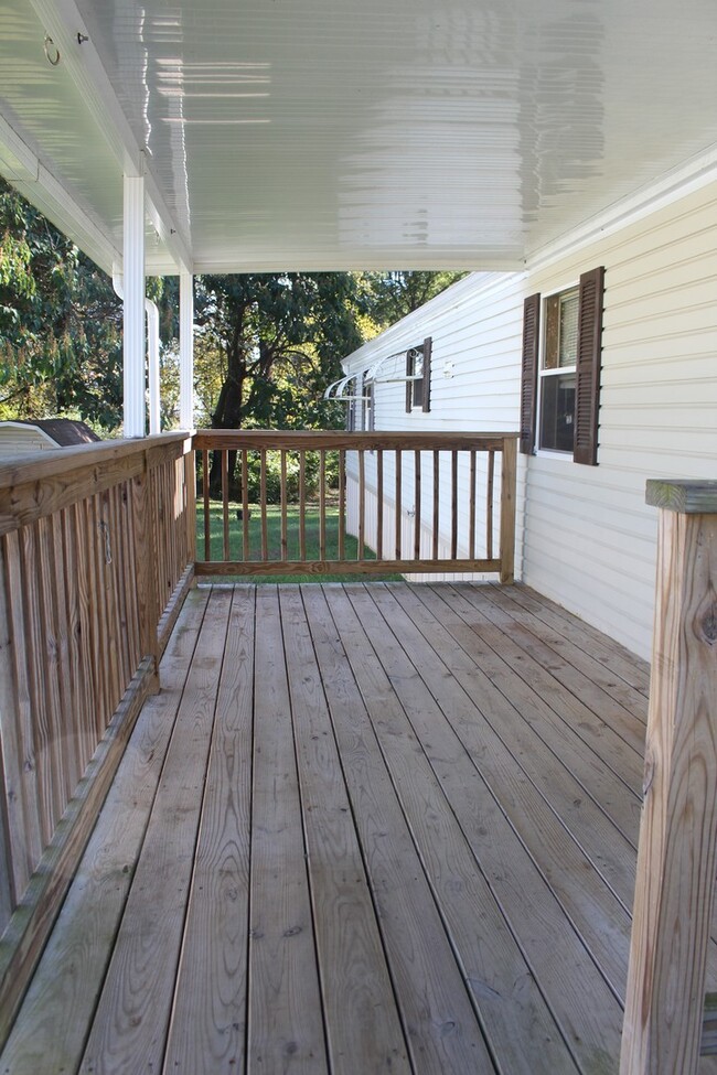 Photo - 7 Locust Ln