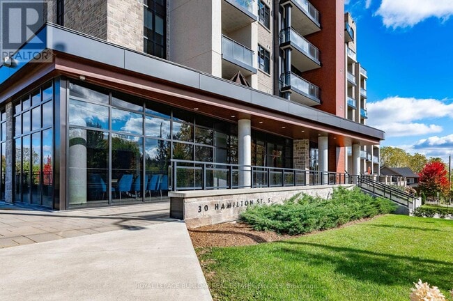 Photo - 30 Hamilton St S Unité 111