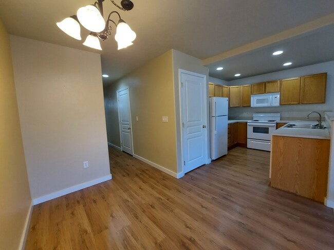 Photo - 3 bedroom 2 bath home with attached garage