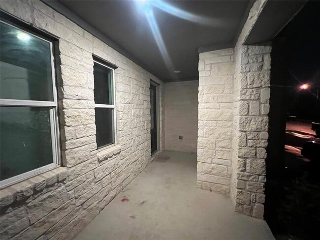 Photo - 112 W Point Way