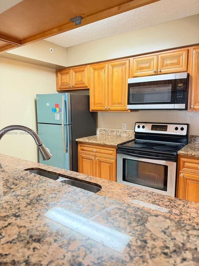 Photo - 12124 St.Andrews Pl Unidad 105