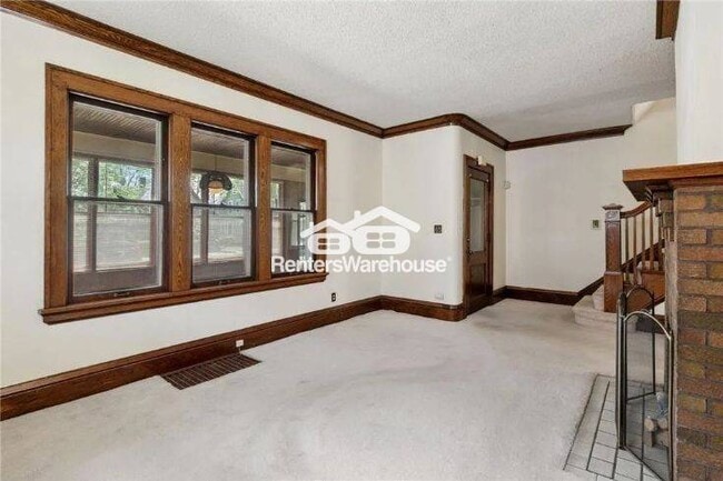 Photo - 945 Sherburne Ave