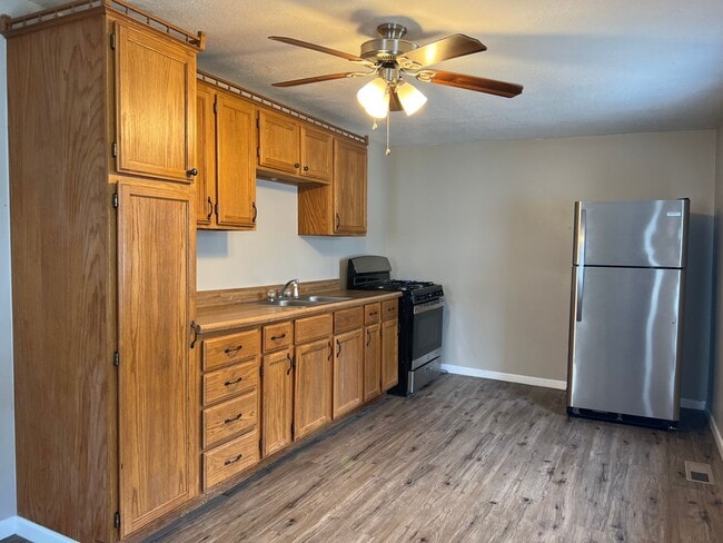 Photo - 3 Bedroom Home For Rent Now!