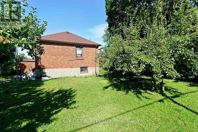 Photo - 777 Birchmount Rd
