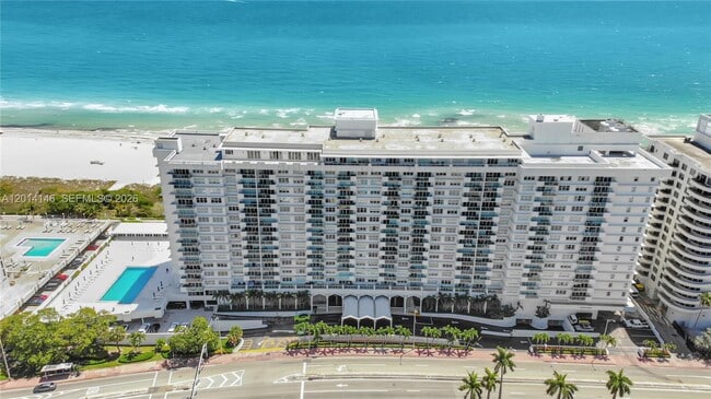 Building Photo - 5601 Collins Ave Unit 711