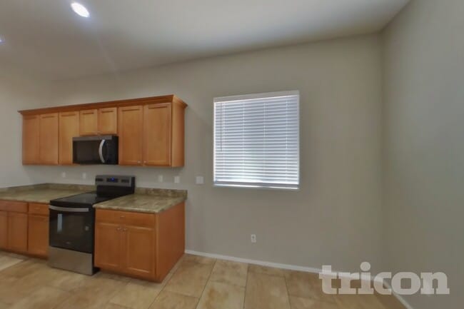 9310 W Rascon Loop