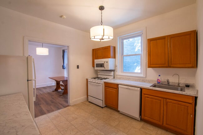Building Photo - 2039 N Gratz St Rental