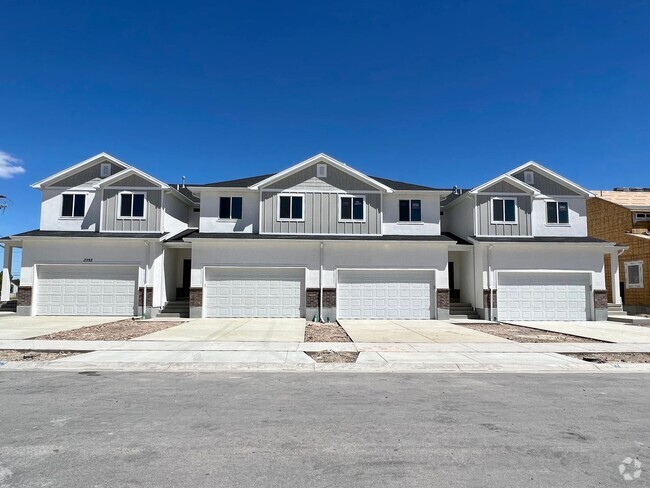 Building Photo - BEAUTIFUL 3-BEDROOM TOWNHOMES FOR RENT - A...