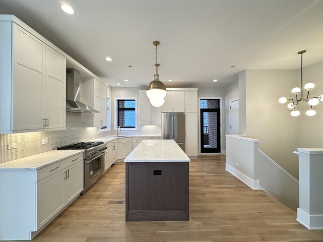 Photo - 1743 W Le Moyne St Unit 1