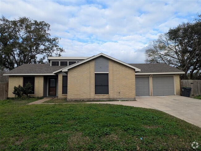 Building Photo - 1601 Live Oak Hollow St Rental