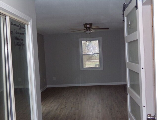 Photo - Stunning 4-bedroom, 2-bathroom home in Elizabethtown, KY!