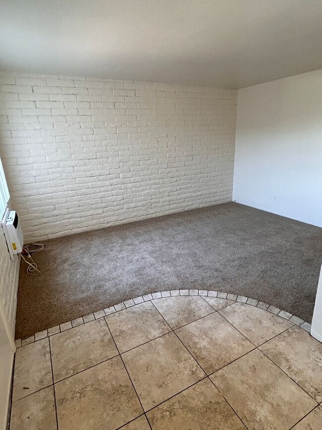 Photo - MOUNTAIN PLAZA