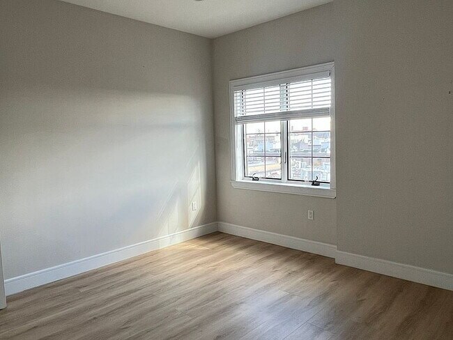 Photo - 1-Bedroom Retreat with Granite Finishes in... Apartamento