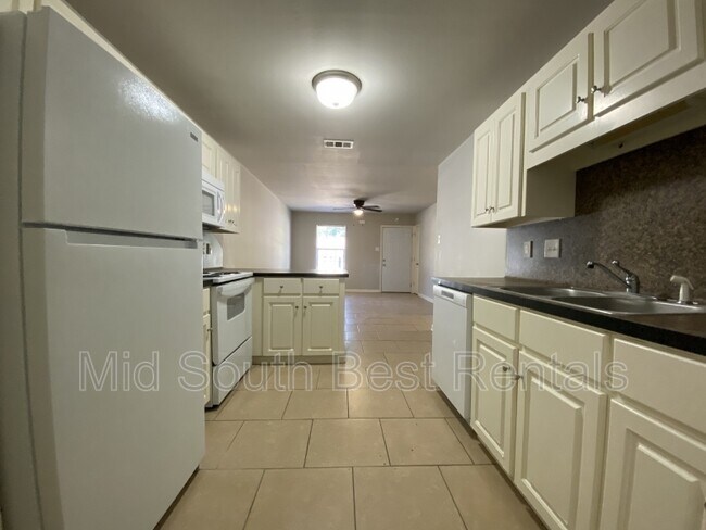 Photo - 316 Clint Rd