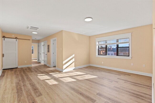 Photo - Seymour Apartments