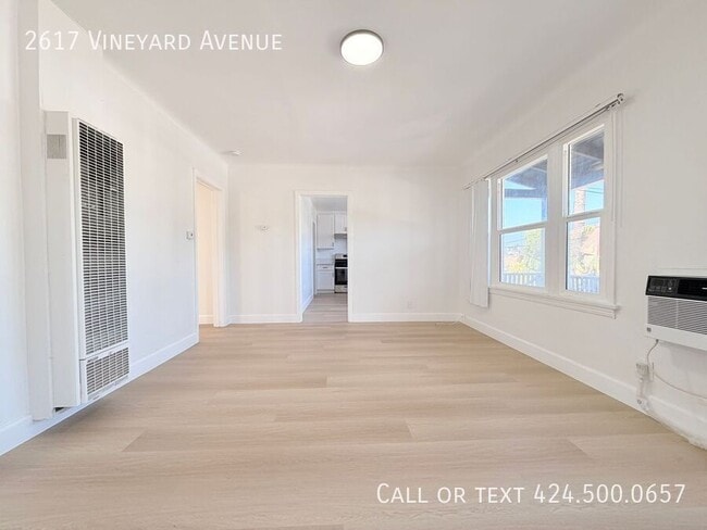 Photo - 2617 Vineyard Ave