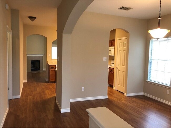 Photo - 18101 Maxa Dr