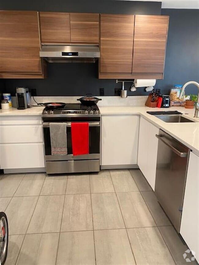 Building Photo - 32A Warwick St Unit 1 Rental