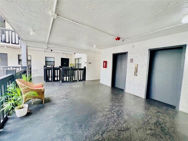 Photo - 1021 Mockingbird Ln Unidad 215