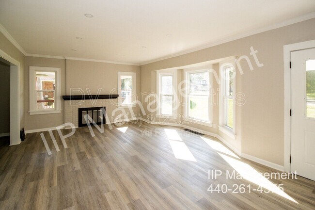Photo - 29396 Detroit Rd