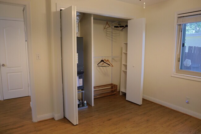 Photo - Santa Cruz Apartments