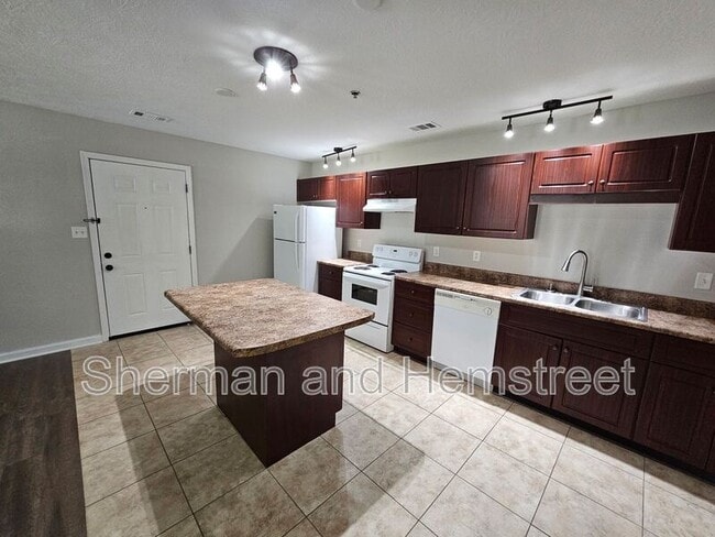 Photo - 3101 London Ct SW Unidad 3101-102