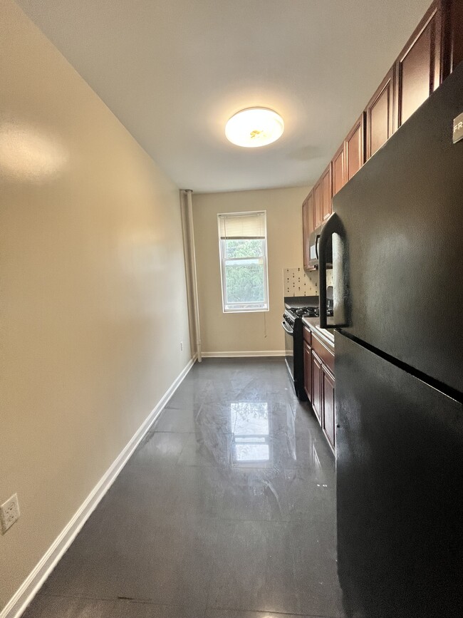 25 Sherman Ave 33 - 24 Sherman Ave Unit 33