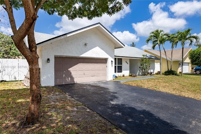 Photo - 2400 NW 103rd Ave