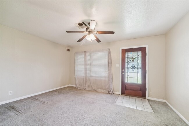 Photo - 5618 Sweetbriar St