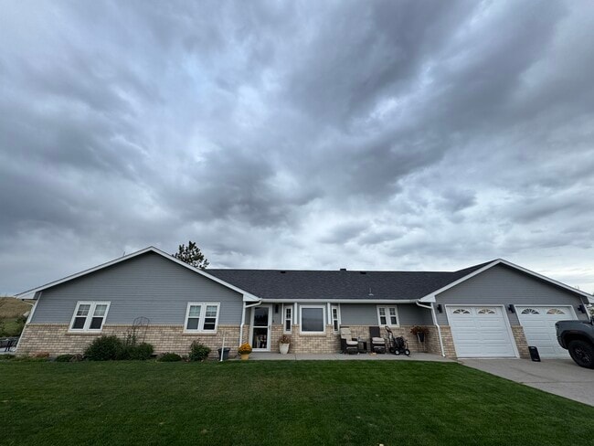 Photo - 1840 Road 124