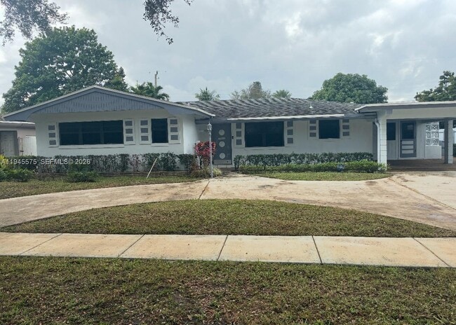 Building Photo - 737 W Dayton Cir