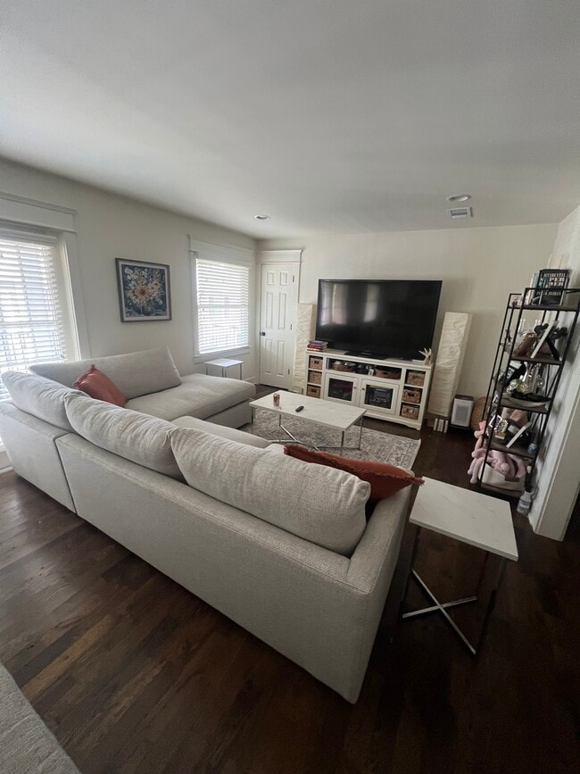 Photo - 5025 Hillsboro Pike Unidad 18G