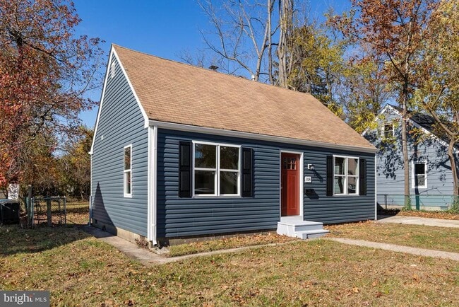 Building Photo - 104 W Park Ave