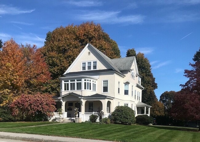 Building Photo - 35 Grafton St Unit 2