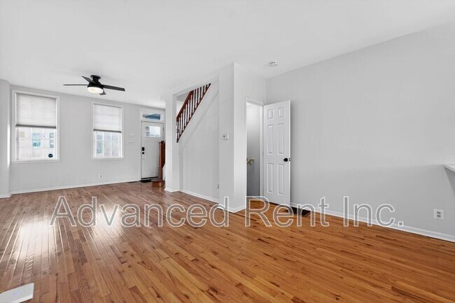 Photo - 611 Grundy St