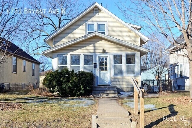 Building Photo - 4731 N Bryant Ave Rental