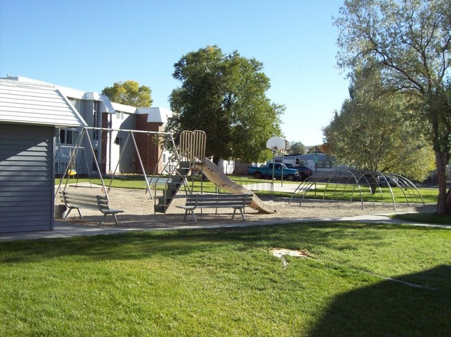 Springview Manor Apartments