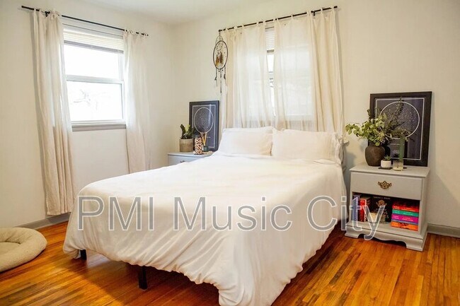 Photo - 501 Fedders Dr