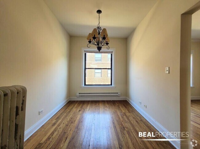 Building Photo - 1 bedroom in CHICAGO IL 60613 Unit N3 Rental