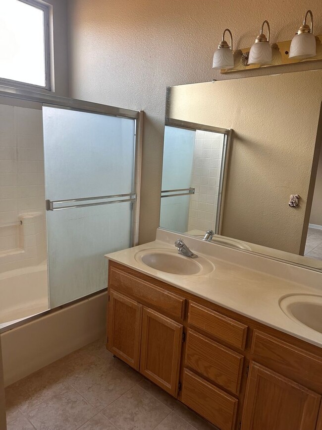 Photo - Great 4 bedroom 2 bath home
