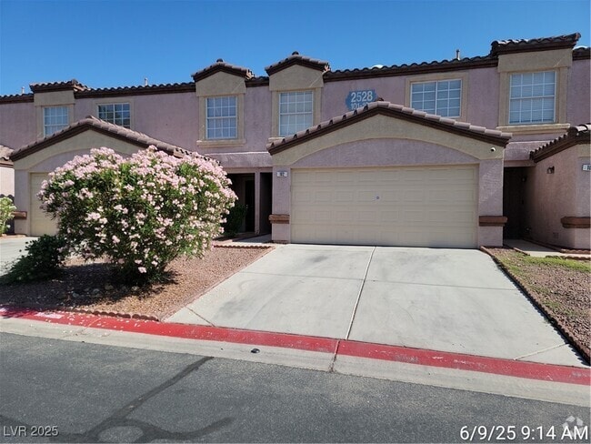 Building Photo - 2528 Sierra Bello Ave Rental